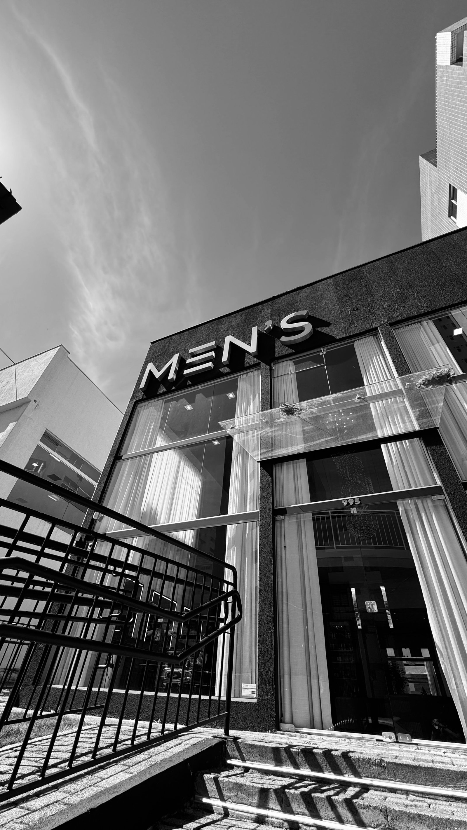 Detalhe do corte e acabamento de barba